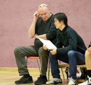 Coach Miklas und Assistent Tsai ©Kuess